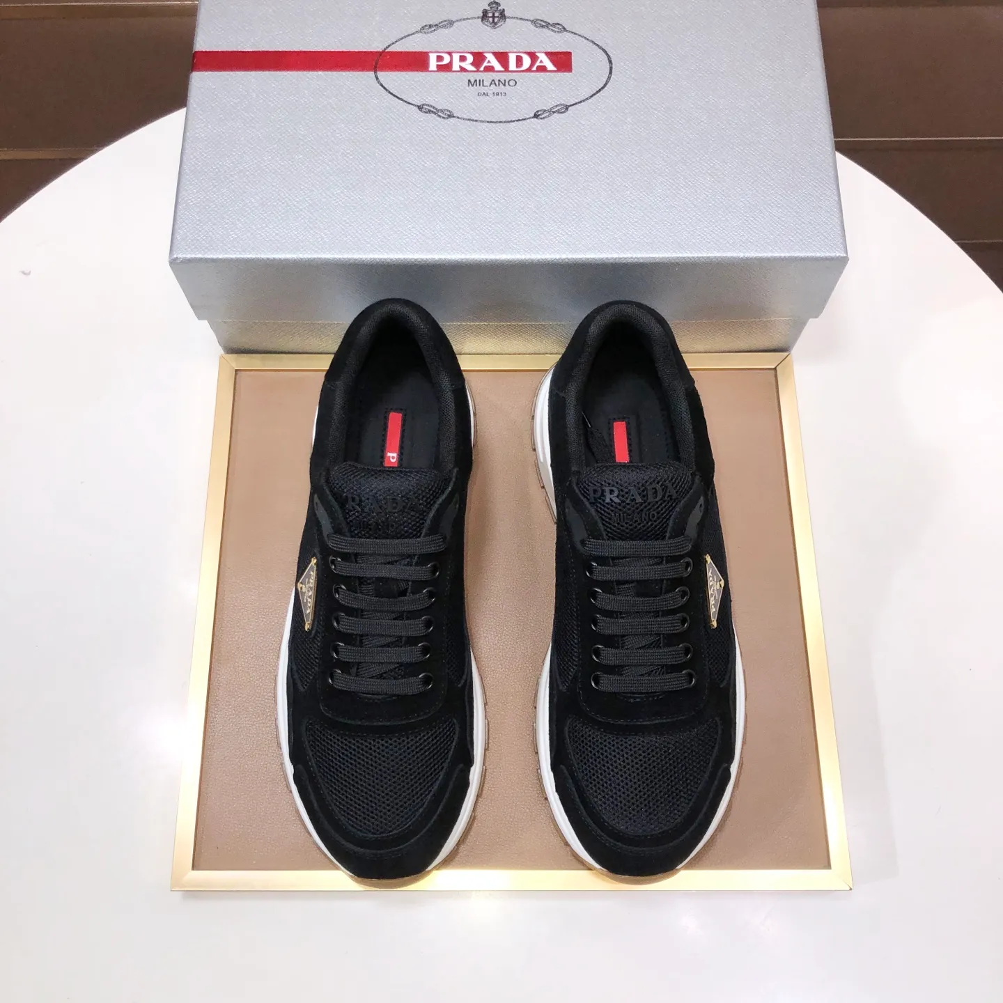 Men's shoes 💰580💰 [PRADA] Top-quality original items, new seasonal styles, high-quality original items, top-level imported calfskin and original imported glue, imported cowhide lining with original cowhide feet, original outsole! Quality guaranteed! Code 38-45 (45 customized)
